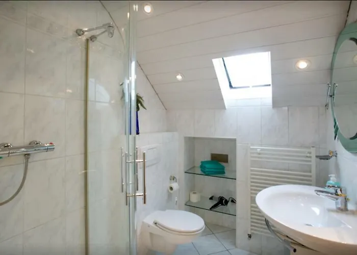 ゲストハウス Waldau カッセル